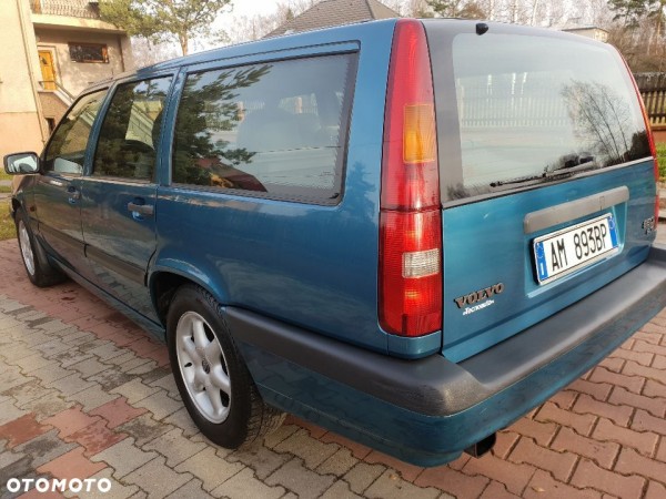 904104837_3_1080x720_import-super-klasyk-benzyna-20-turbo-180-km-oryginal-niski-przebieg-osobowe_rev002.jpg