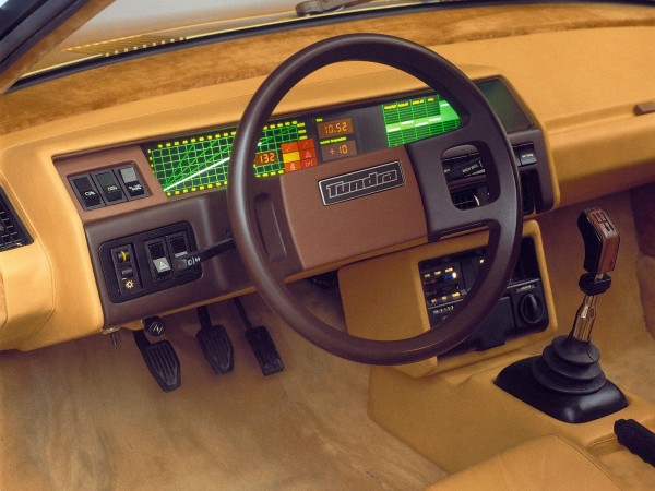 volvo-tundra-concept-by-bertone-1979-513484.jpg