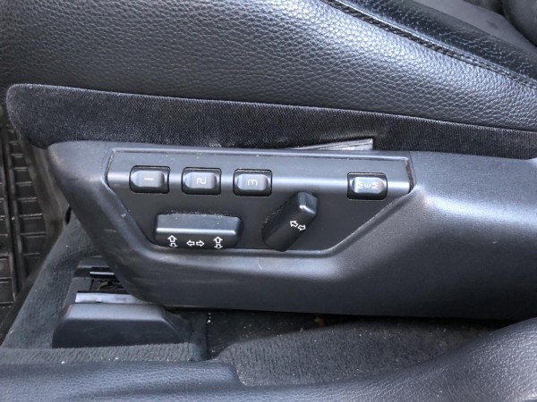 volvo_S_60 2.5T AWD 19.jpg