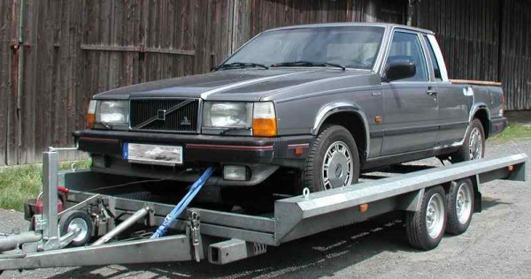 Volvo_740_002.jpg
