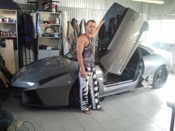 1346898614_1346876705_ukrainian_guy_turns_his_car_into_lambor.jpg