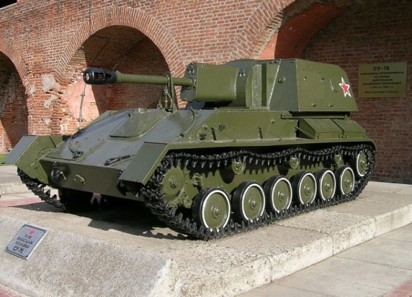 800px-Su76_nn.jpg