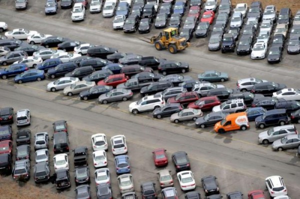 Cemetery_cars_02.jpg
