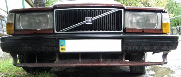 front_volvo760.jpg