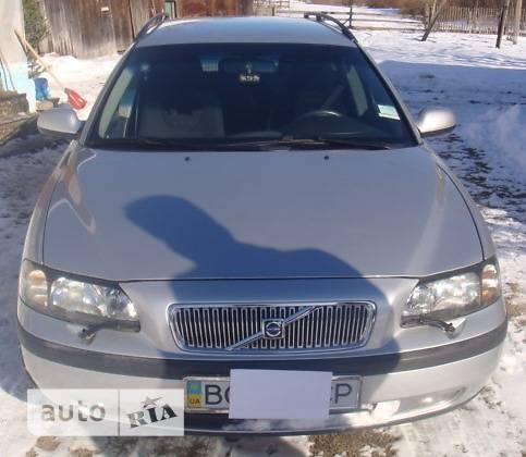 volvo_v70__98834103fx.jpg