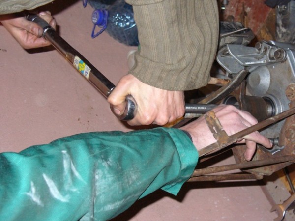 динамометр коробка.jpg