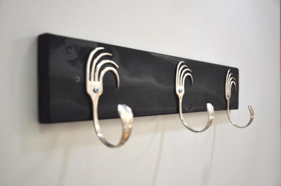 1286873329_forks-coat-rack3.jpg