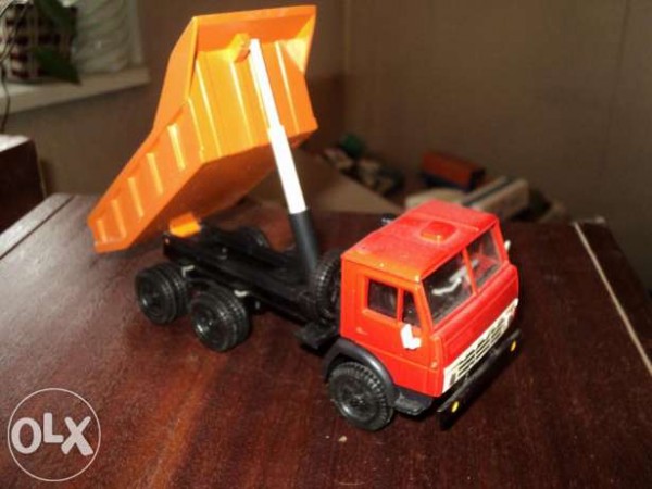 215344270_2_644x461_prodam-kollektsionnye-modeli-143-kamaz-zil-ural-fotografii_rev008.jpg