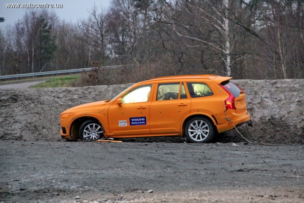 volvo_krash2.jpg