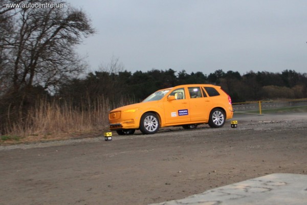 volvo_krash3.jpg