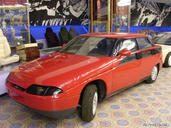 01-stranicy-istorii-moskvich-2143-yauza.jpg