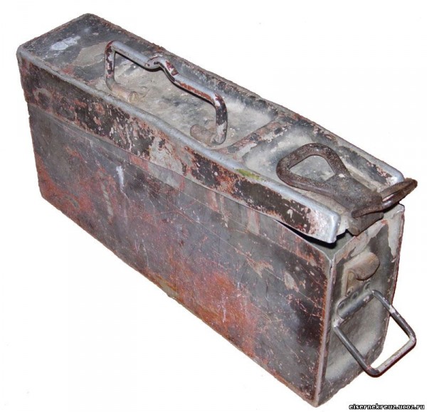 1941-box.jpg