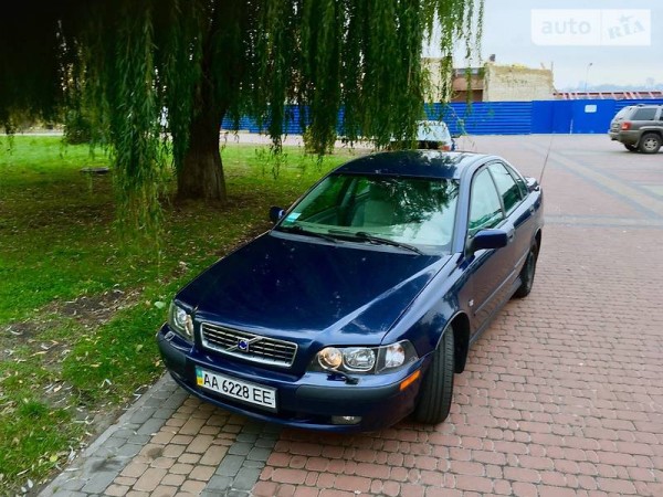 volvo_s40__167407749fx.jpg