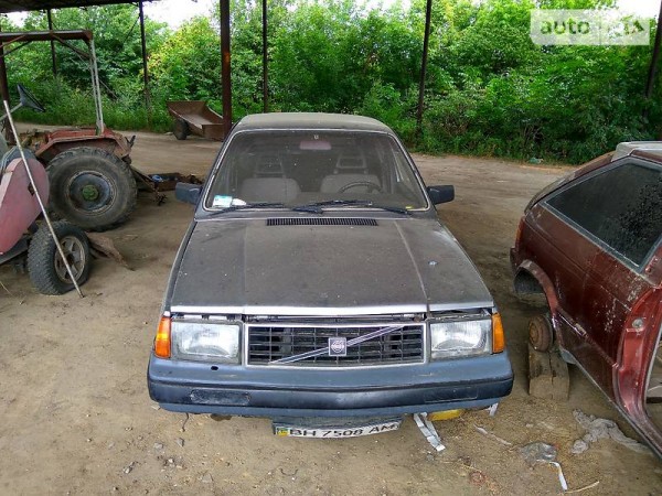volvo_340__167425540fx.jpg