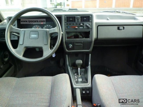 volvo__340_dl_automatic_1988_7_lgw.jpg